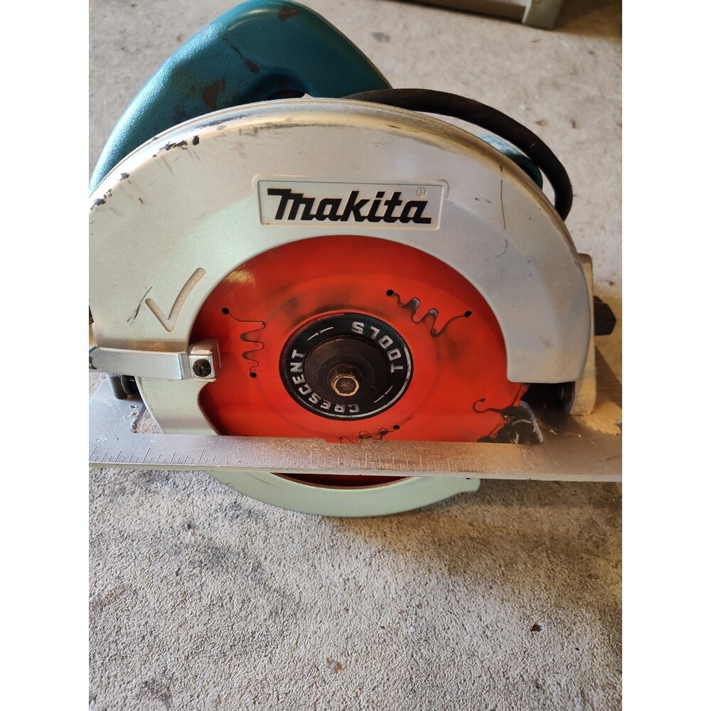Makita 5007F 7-1/4" Circular Saw (742)
